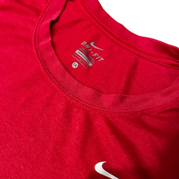 Nike Women's Dry Legend T-Shirt - Picture 5 of 6